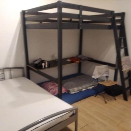 Economy Flat 18 Minutes From Vaclavske Namesti Praag Buitenkant foto