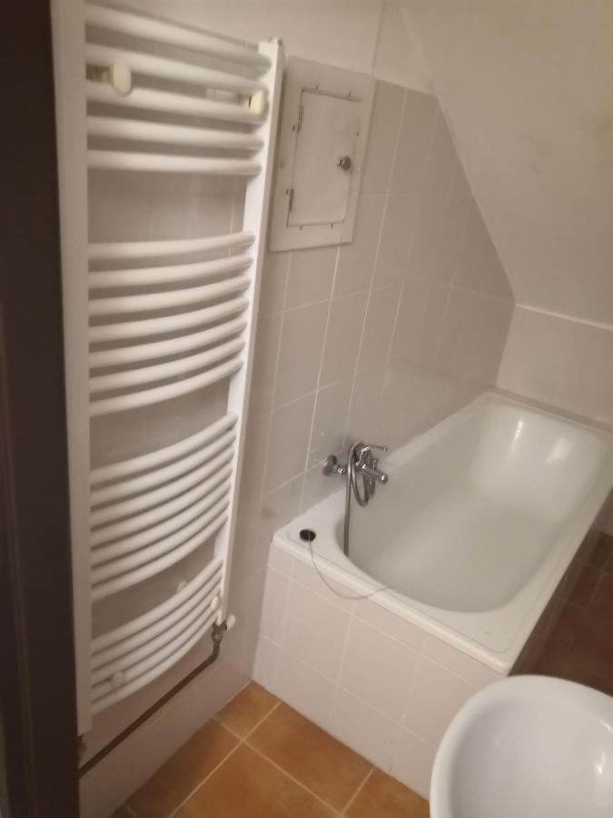Economy Flat 18 Minutes From Vaclavske Namesti Praag Buitenkant foto