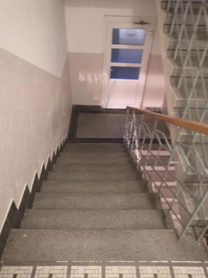 Economy Flat 18 Minutes From Vaclavske Namesti Praag Buitenkant foto